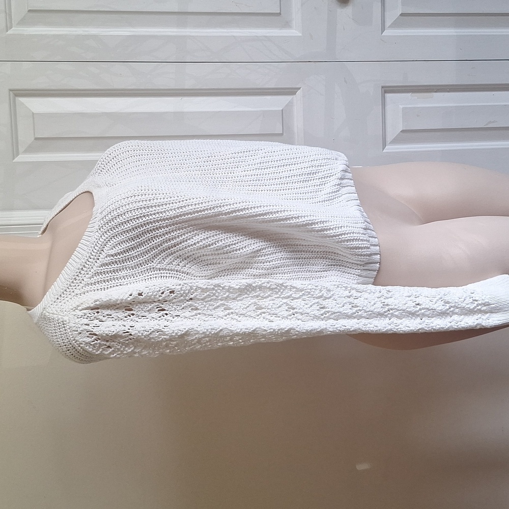 LC Lauren Conrad White Knit Top Size M - Picture 2 of 8